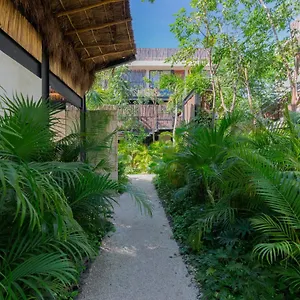 Appartement Luxury 2br Aldea Zama With Private Rooftop Plunge Pool 24 7 Security In A Gated Community, Tulum